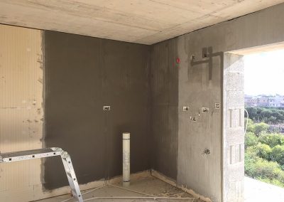 More render/fibreglass in the master bedroom