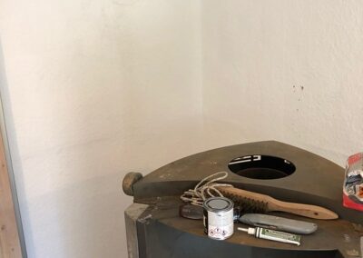 Installing the fireplace - hole for chimney